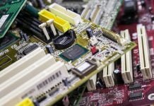 Auksas, sidabras ir platina iškeliauja į sąvartyną Auksas, sidabras ir platina iškeliauja į sąvartyną