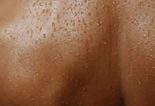 Gausus prakaitavimas gniuždo žmogaus psichologiją Gausus prakaitavimas gniuždo žmogaus psichologiją