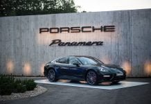Išskirtinis „Porsche Panamera“ debiutas Lietuvoje – naujasis modelis pirmą kartą Europoje atgabentas sraigtasparniu Porsche Panamera